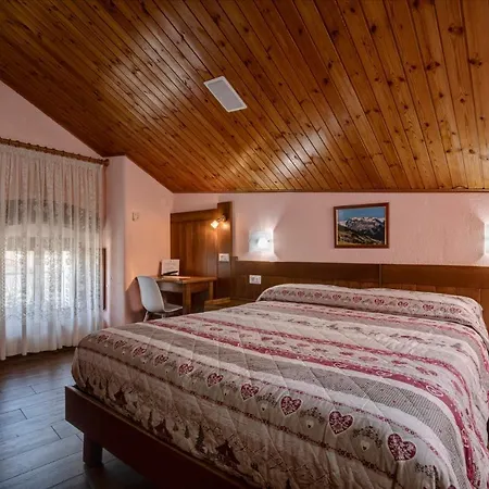 Cecchin מלון אאוסטה